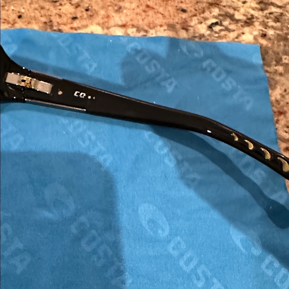 Costa Black Sunglasses with Case - Picture 7 of 8